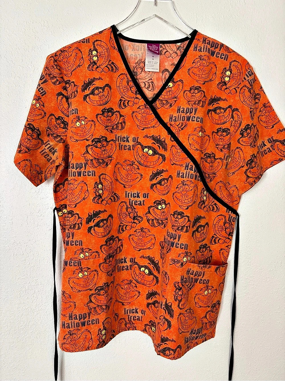 Disney Cheshire Cat Halloween Scrub Top Orange & Black Medium